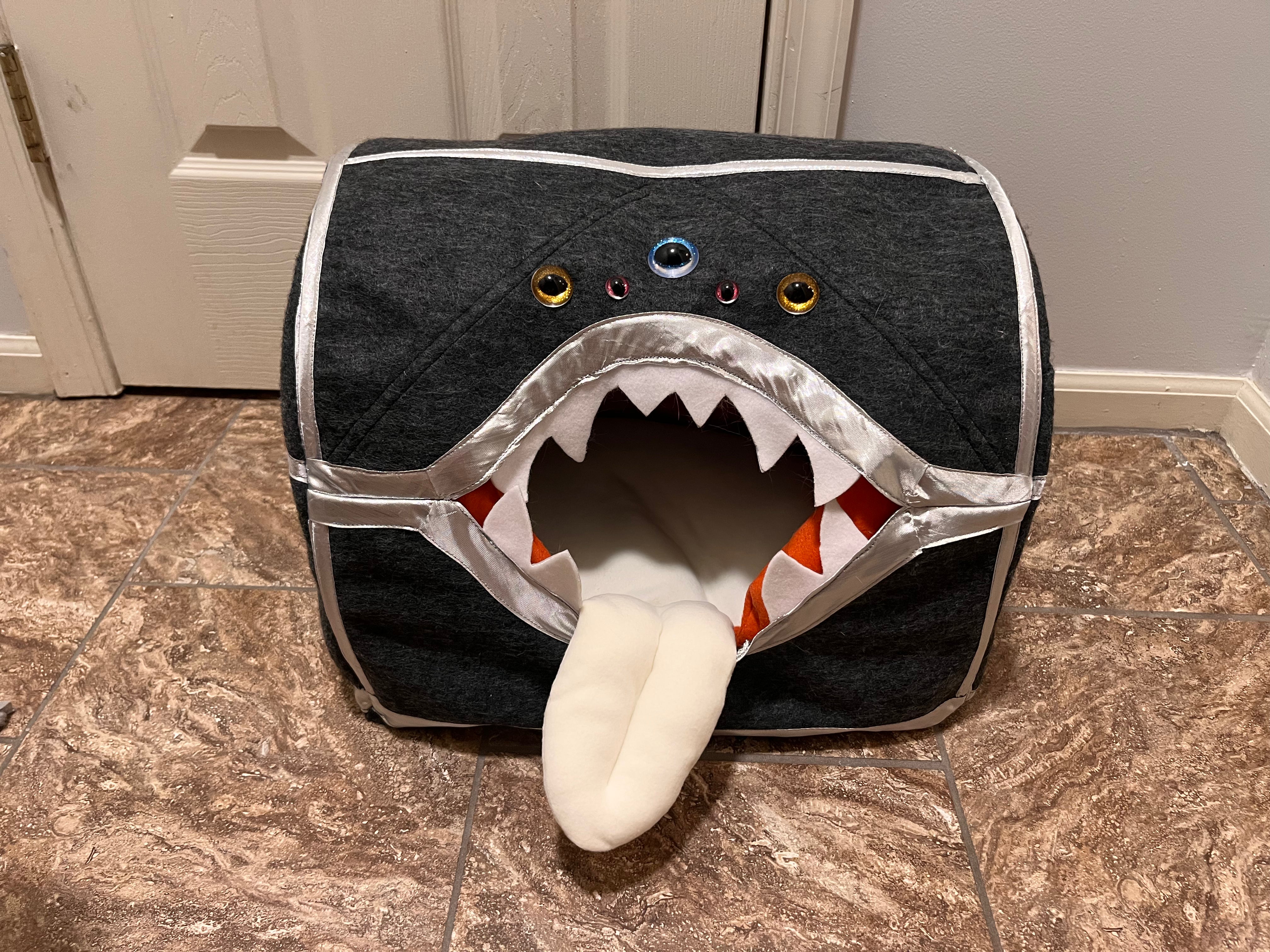 Dungeons and Dragons Inspired Pet Cave, Mimic Chest
